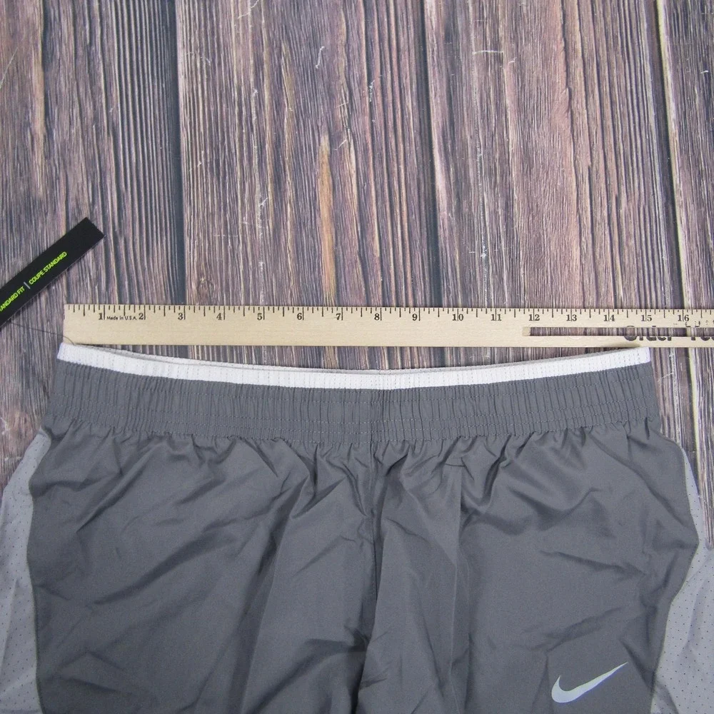 Nike Shorts Womens Medium Gray Dri-FIT‎ Running Lined Elastic Waist 3.5 Inseam